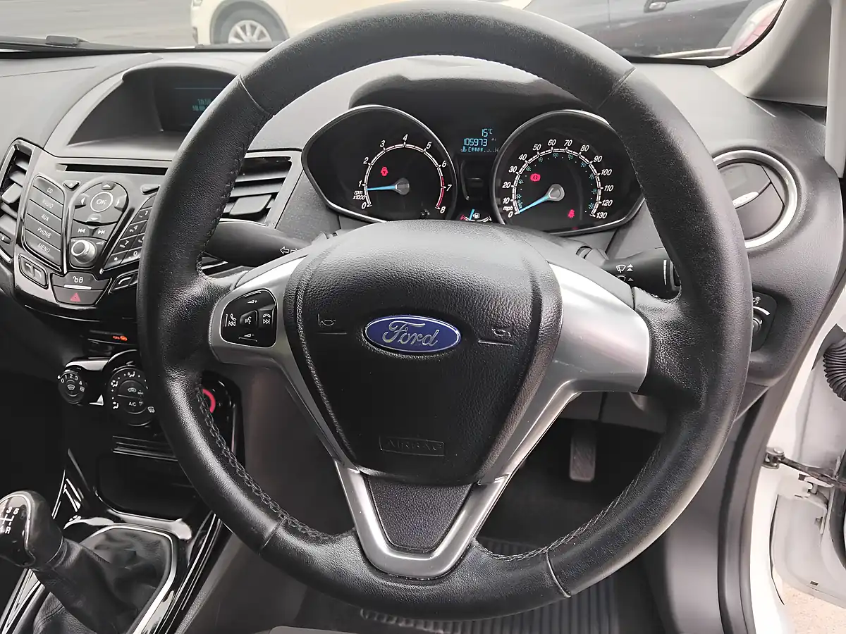 Used 2016 Ford Fiesta Zetec 3dr White - Interior and Exterior details 17
