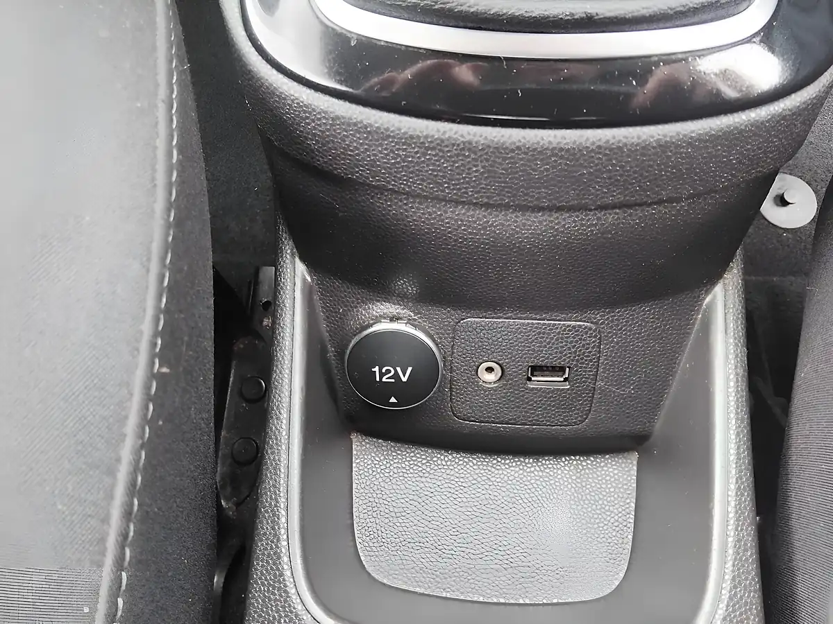 Used 2016 Ford Fiesta Zetec 3dr White - Interior and Exterior details 20