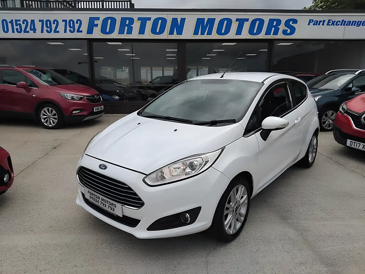 Used 2016 Ford Fiesta Zetec 3dr White - Interior and Exterior details 9
