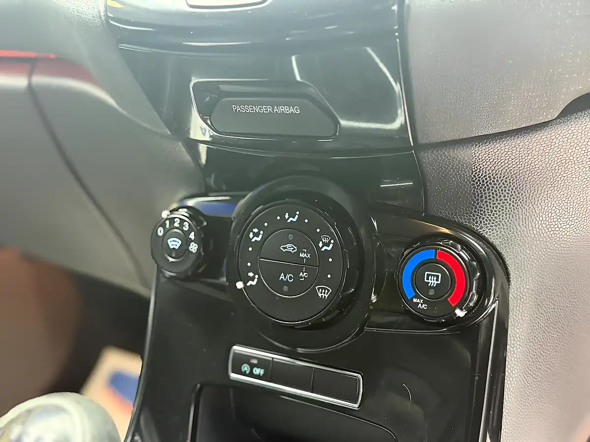 Used 2016 Ford Fiesta Zetec Black Edition Black - Interior and Exterior details 16