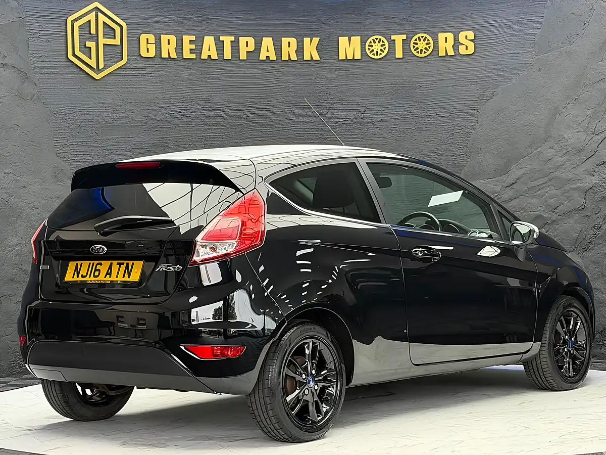 Used 2016 Ford Fiesta Zetec Black Edition Black - Interior and Exterior details 5