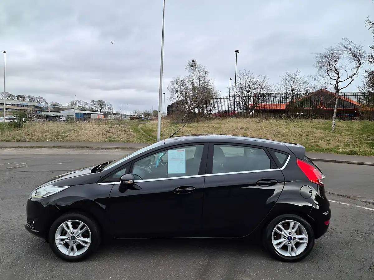 Used 2016 Ford Fiesta Zetec Black - Interior and Exterior details 2