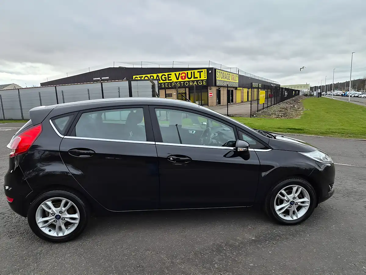 Used 2016 Ford Fiesta Zetec Black - Interior and Exterior details 9