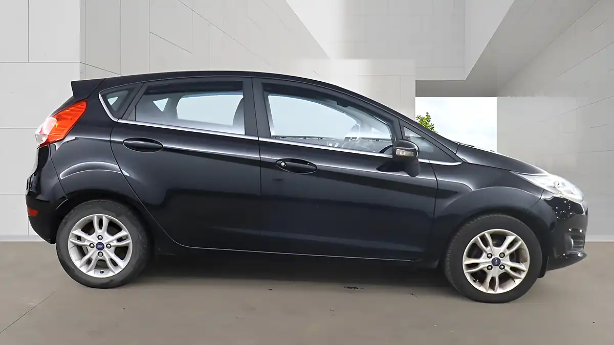 Used 2016 Ford Fiesta Zetec Black - Interior and Exterior details 3