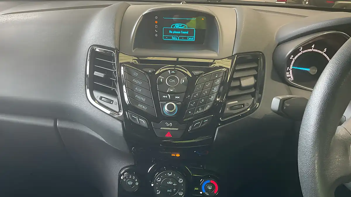 Used 2016 Ford Fiesta Zetec Black - Interior and Exterior details 10