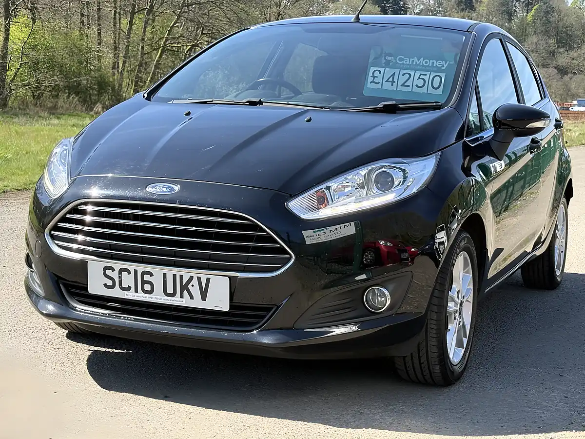 Used 2016 Ford Fiesta Zetec Black - Interior and Exterior details 10