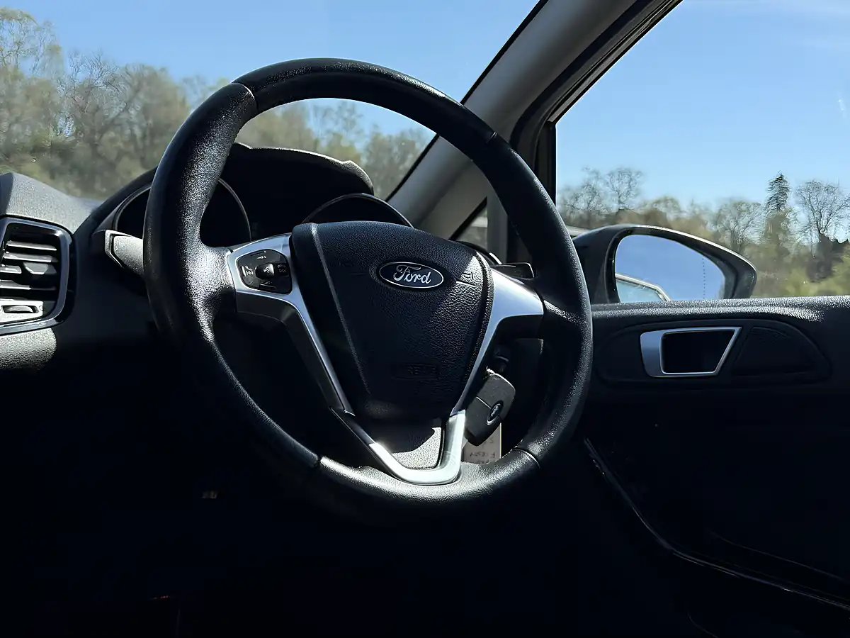 Used 2016 Ford Fiesta Zetec Black - Interior and Exterior details 16