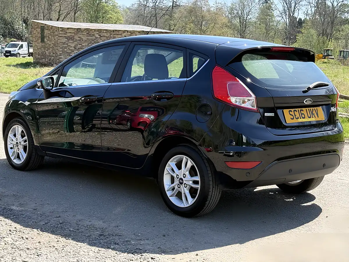 Used 2016 Ford Fiesta Zetec Black - Interior and Exterior details 8