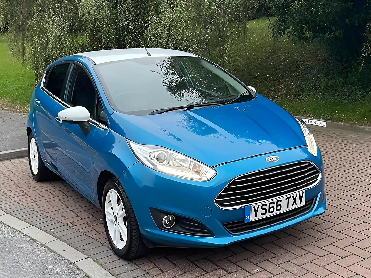 Used 2016 Ford Fiesta Zetec Blue Blue - Interior and Exterior details 18