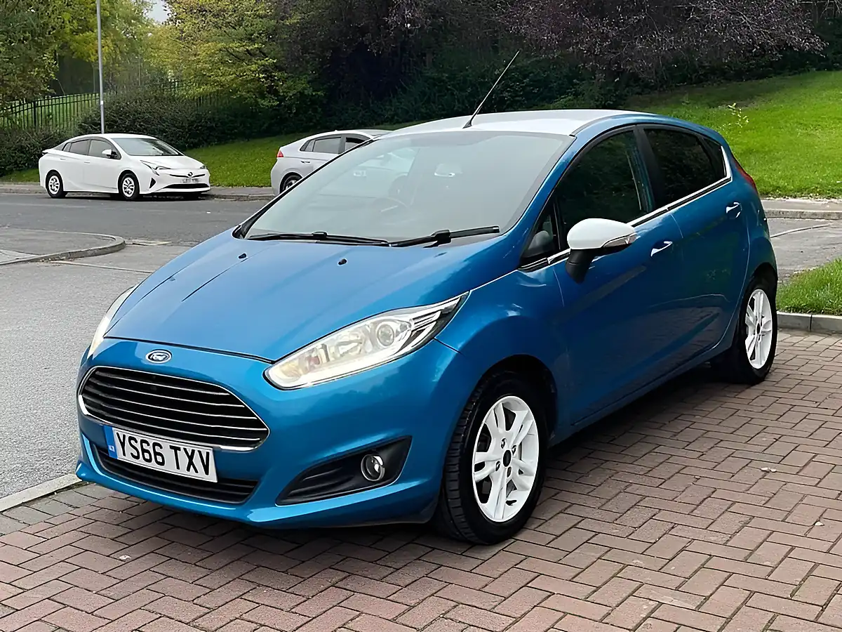 Used 2016 Ford Fiesta Zetec Blue Blue - Interior and Exterior details 19