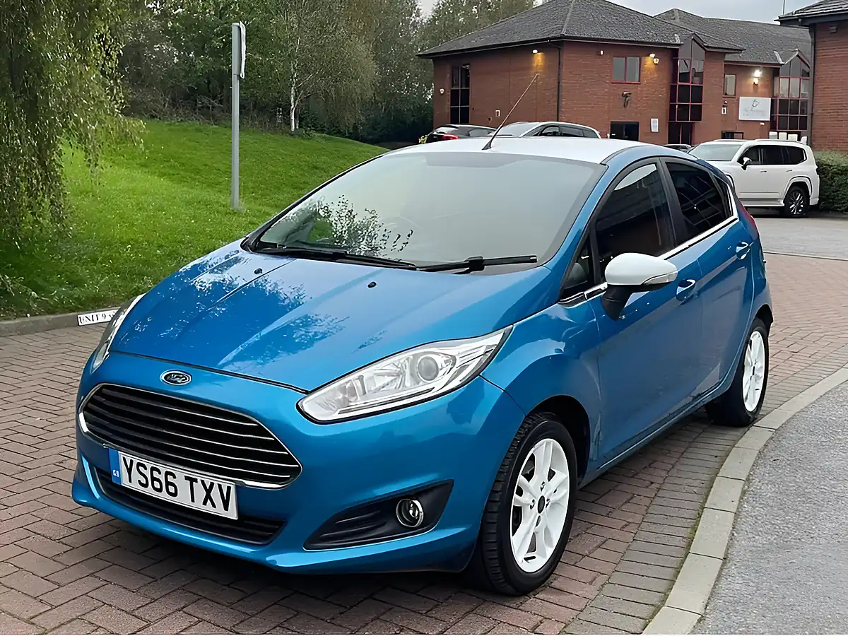 Used 2016 Ford Fiesta Zetec Blue Blue - Interior and Exterior details 3