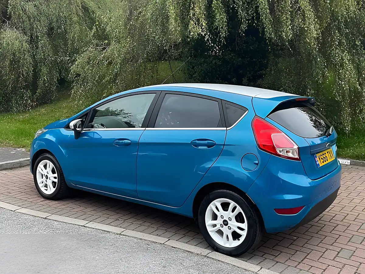 Used 2016 Ford Fiesta Zetec Blue Blue - Interior and Exterior details 8