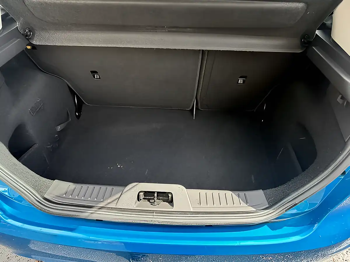 Used 2016 Ford Fiesta Zetec Blue Edition Blue - Interior and Exterior details 14