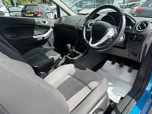 Used 2016 Ford Fiesta Zetec Blue Edition Blue - Interior and Exterior details 19