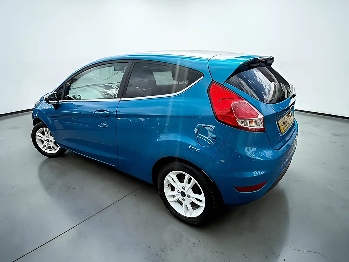 Used 2016 Ford Fiesta Zetec Blue Edition Blue - Interior and Exterior details 5