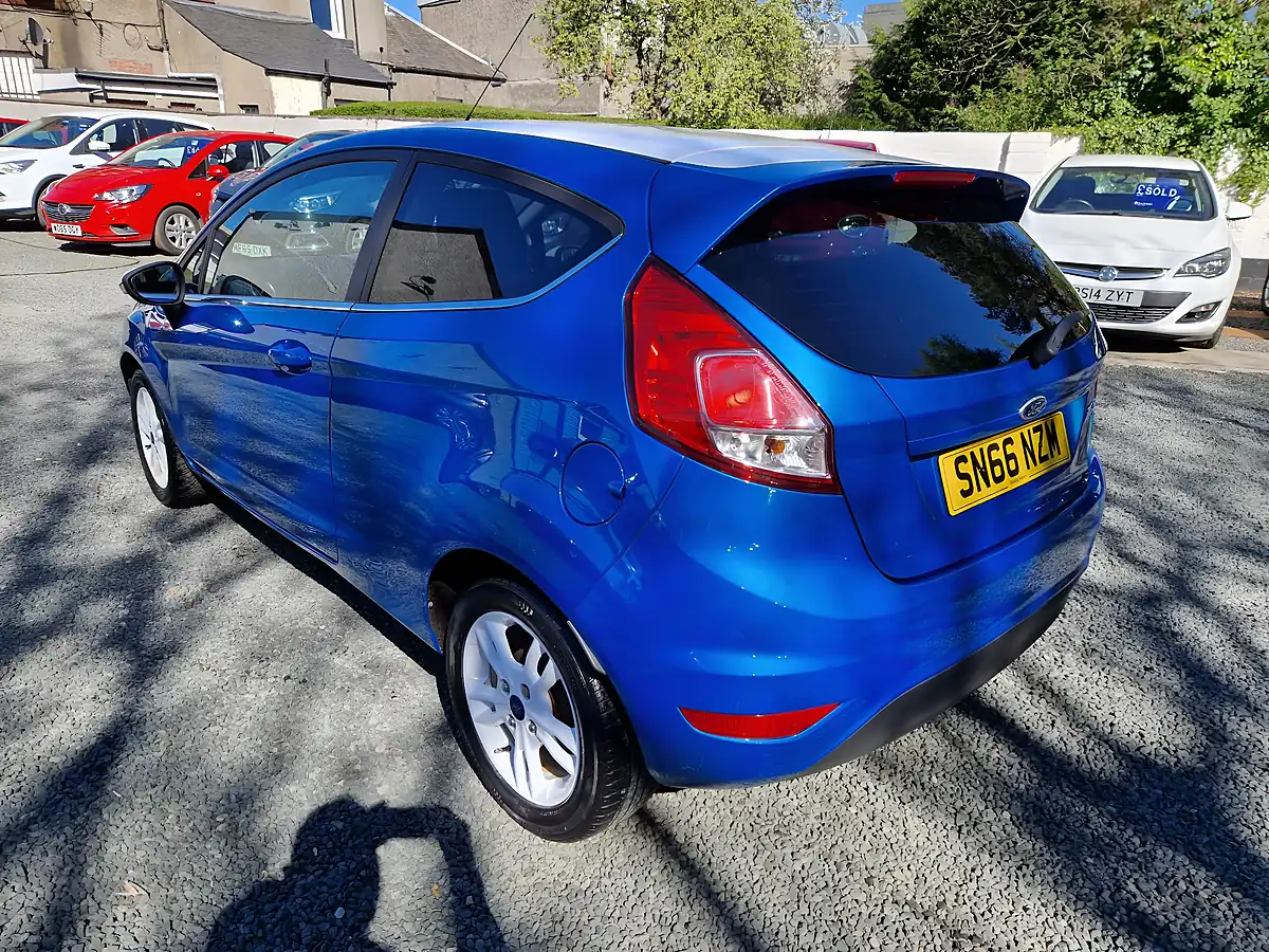Used 2016 Ford Fiesta Zetec Blue Edition Blue - Interior and Exterior details 5