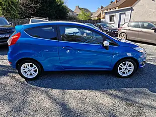 Used 2016 Ford Fiesta Zetec Blue Edition Blue - Interior and Exterior details 8