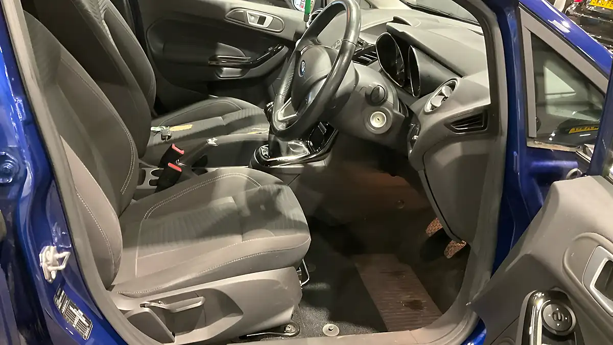Used 2016 Ford Fiesta Zetec Blue - Interior and Exterior details 11
