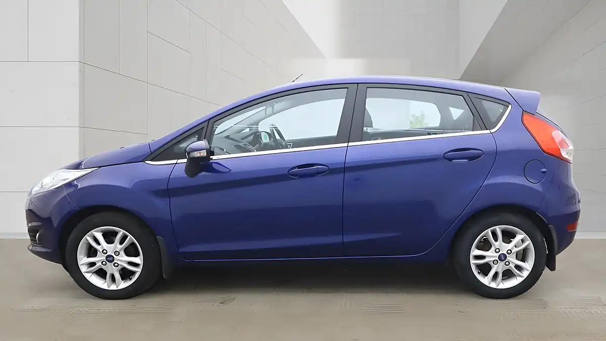 Used 2016 Ford Fiesta Zetec Blue - Interior and Exterior details 6