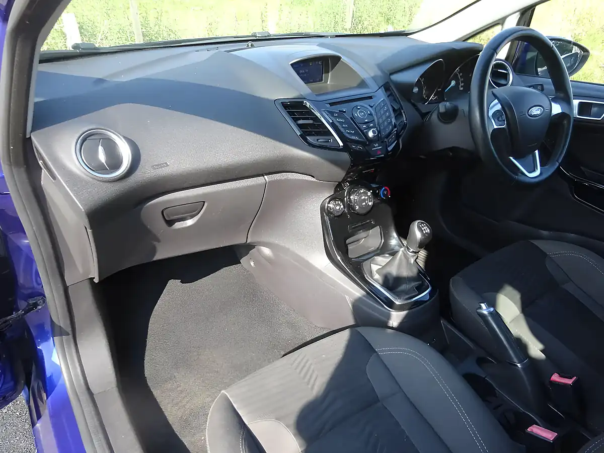 Used 2016 Ford Fiesta Zetec Blue - Interior and Exterior details 12