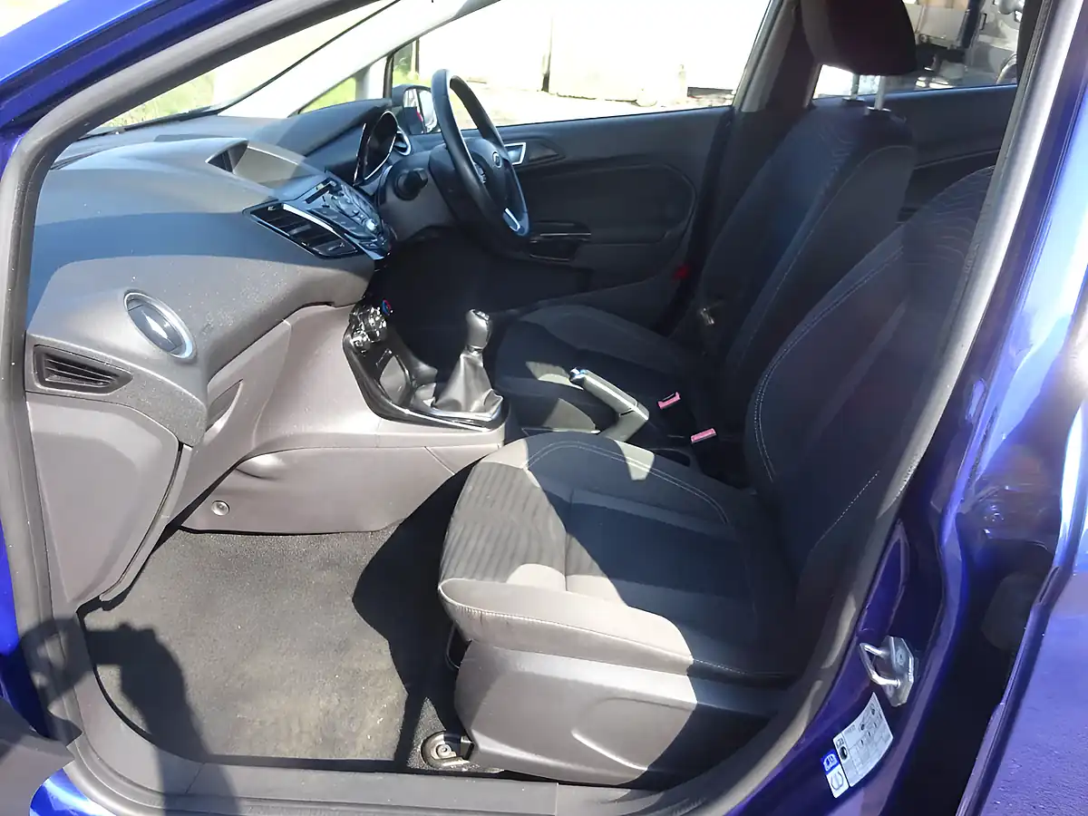Used 2016 Ford Fiesta Zetec Blue - Interior and Exterior details 18
