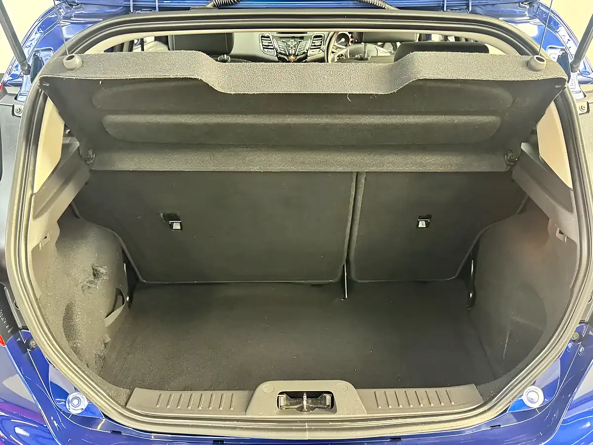 Used 2016 Ford Fiesta Zetec Blue - Interior and Exterior details 17