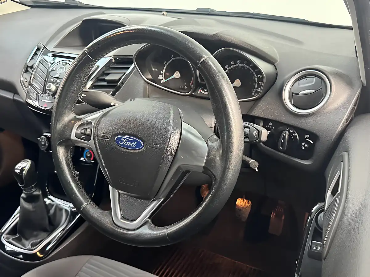 Used 2016 Ford Fiesta Zetec Blue - Interior and Exterior details 18
