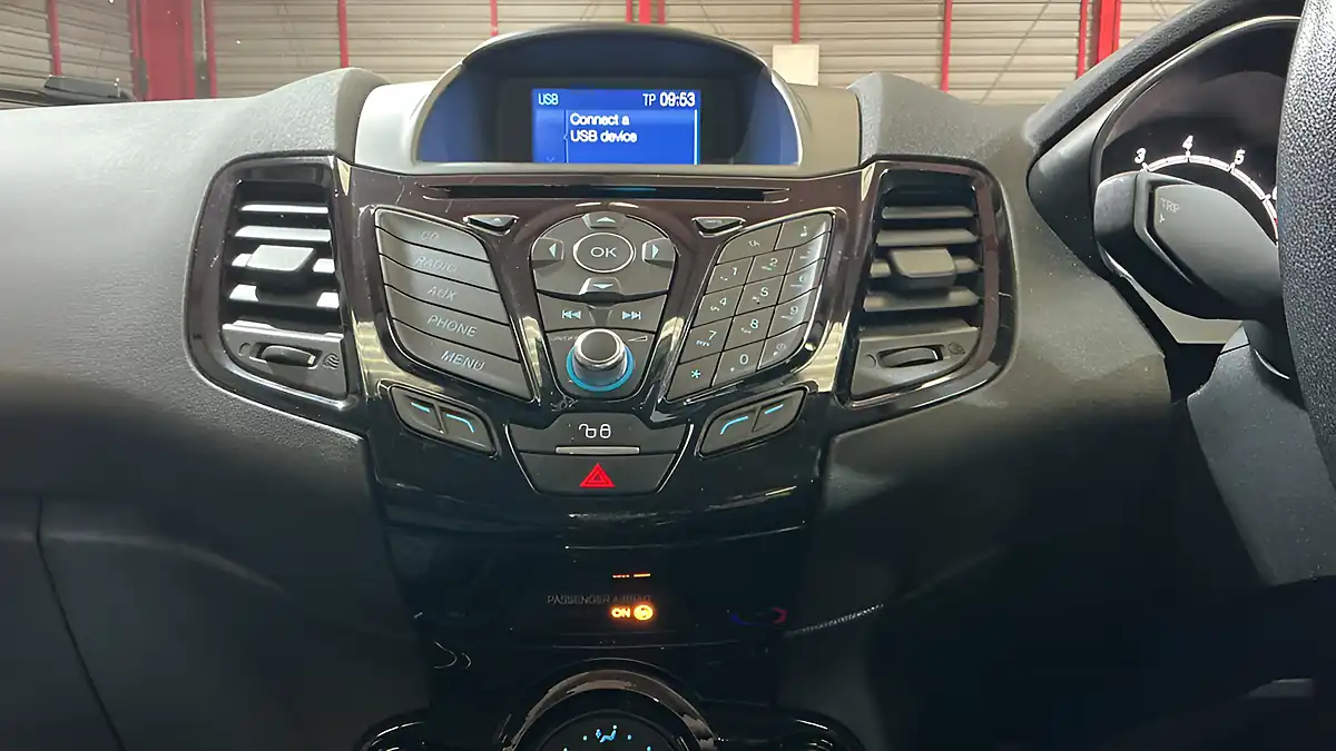 Used 2016 Ford Fiesta Zetec Blue - Interior and Exterior details 10