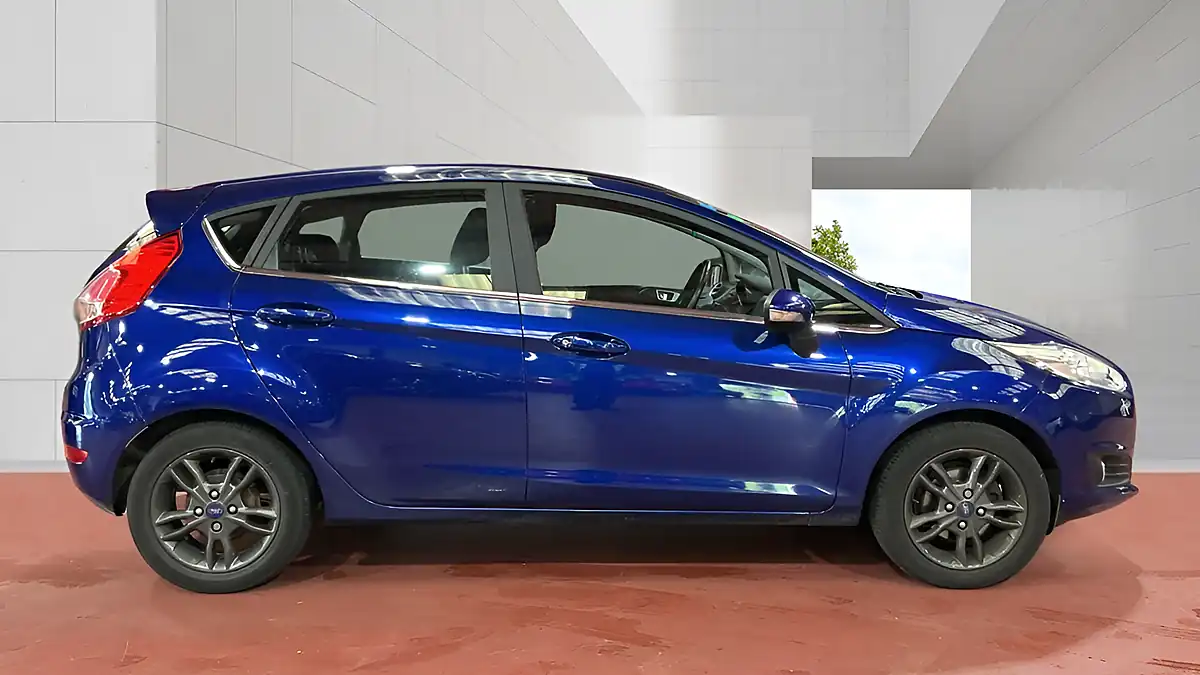 Used 2016 Ford Fiesta Zetec Blue - Interior and Exterior details 5