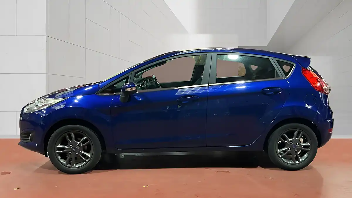 Used 2016 Ford Fiesta Zetec Blue - Interior and Exterior details 6