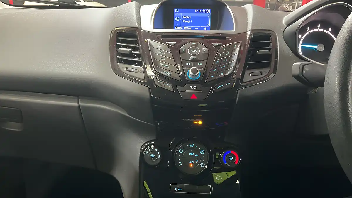 Used 2016 Ford Fiesta Zetec Blue - Interior and Exterior details 11