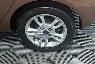 Used 2016 Ford Fiesta Zetec Brown - Interior and Exterior details 10