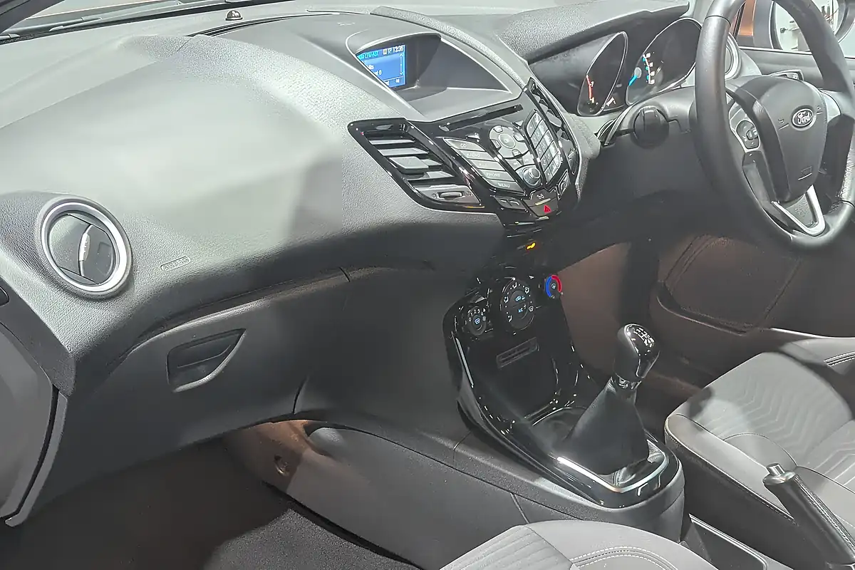 Used 2016 Ford Fiesta Zetec Brown - Interior and Exterior details 19