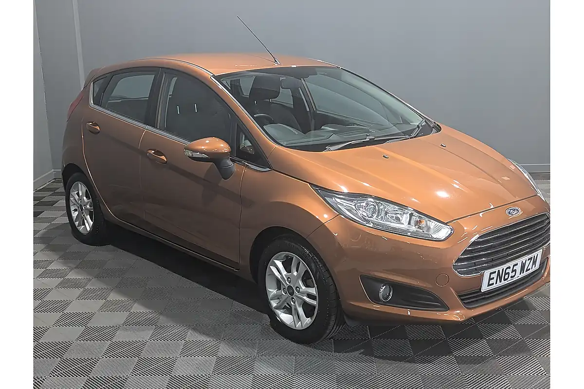 Used 2016 Ford Fiesta Zetec Brown - Interior and Exterior details 3