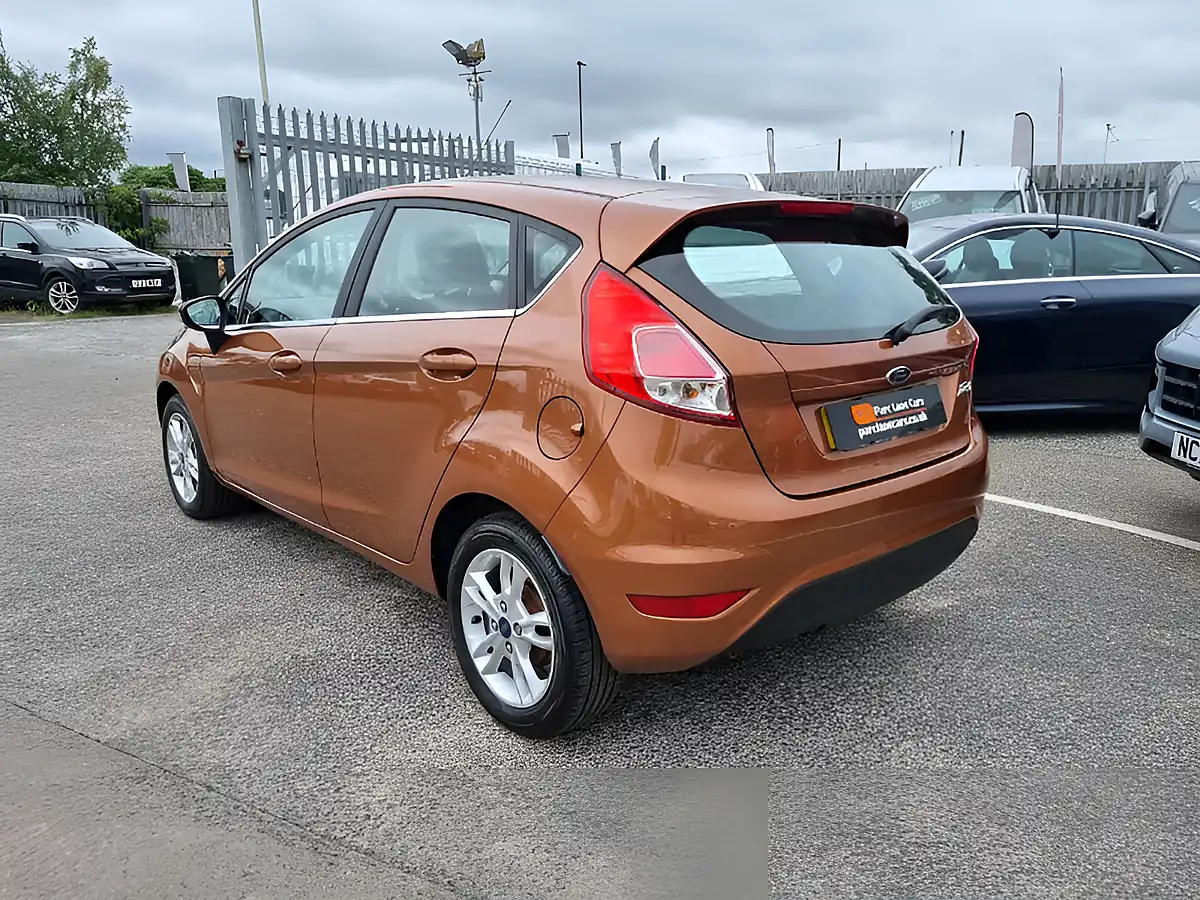 Used 2016 Ford Fiesta Zetec Copper Pulse Metallic - Interior and Exterior details 5