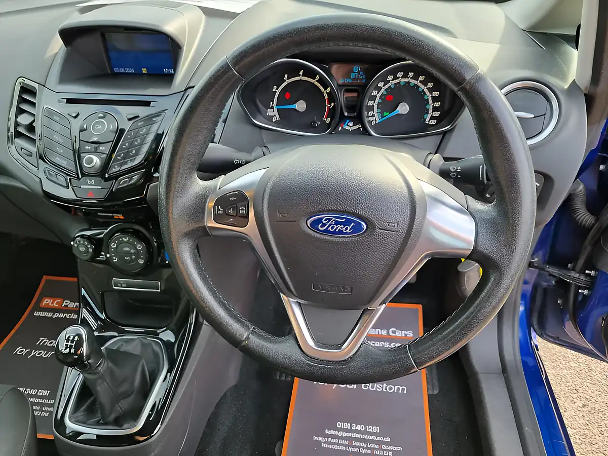 Used 2016 Ford Fiesta Zetec Deep Impact Blue - Interior and Exterior details 15