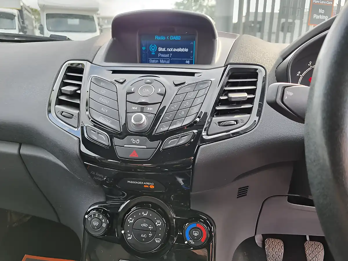 Used 2016 Ford Fiesta Zetec Deep Impact Blue - Interior and Exterior details 16