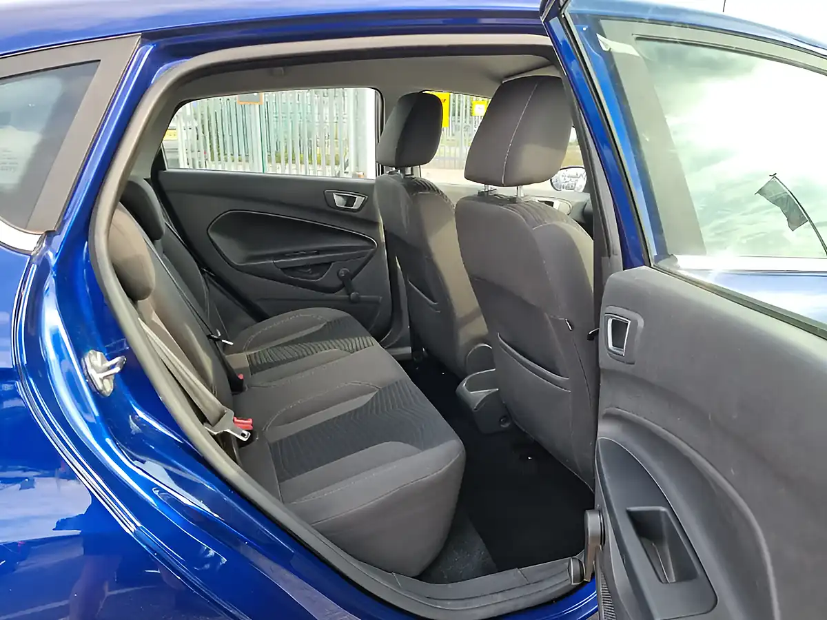 Used 2016 Ford Fiesta Zetec Deep Impact Blue - Interior and Exterior details 17