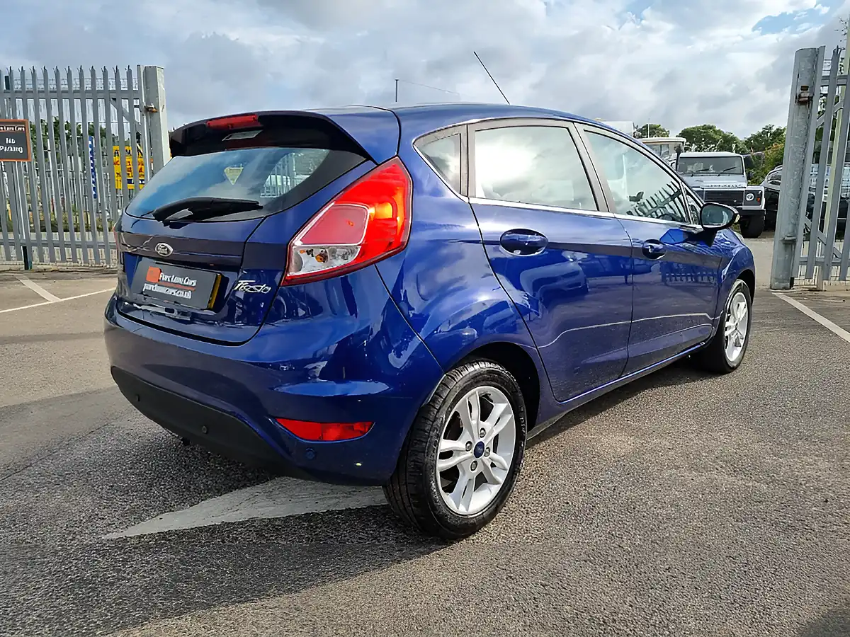 Used 2016 Ford Fiesta Zetec Deep Impact Blue - Interior and Exterior details 6