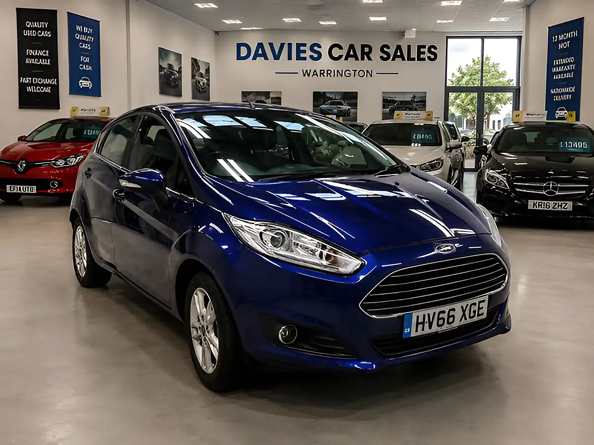 Used 2016 Ford Fiesta Zetec Deep Impact Blue - Front View