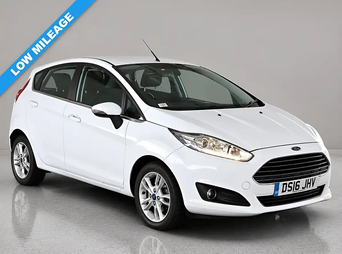 Used 2016 Ford Fiesta Zetec Edition White - Front View
