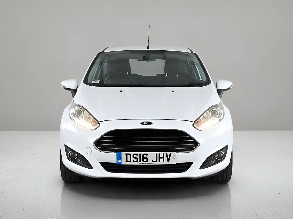 Used 2016 Ford Fiesta Zetec Edition White - Interior and Exterior details 3