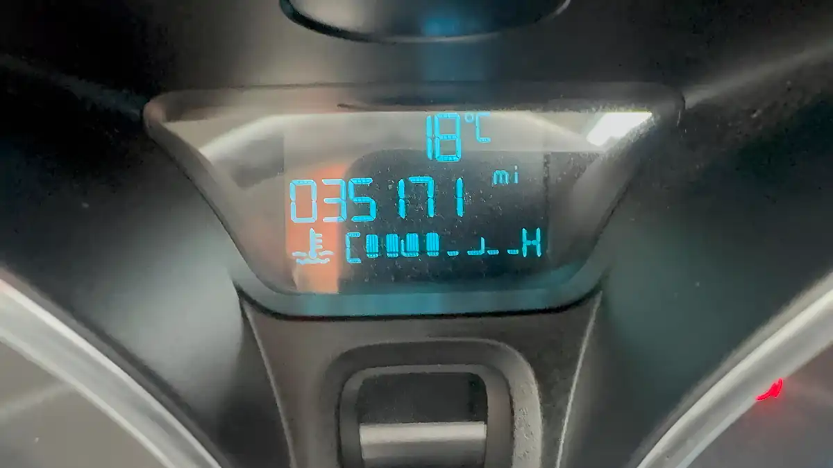 Used 2016 Ford Fiesta Zetec Frozen White - Interior and Exterior details 12