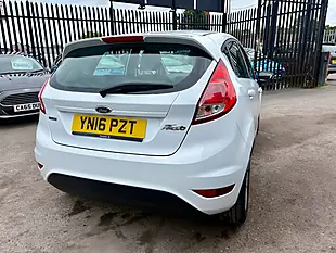 Used 2016 Ford Fiesta Zetec Frozen White - Interior and Exterior details 4