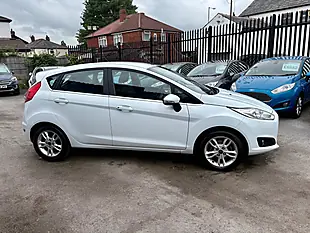 Used 2016 Ford Fiesta Zetec Frozen White - Interior and Exterior details 6