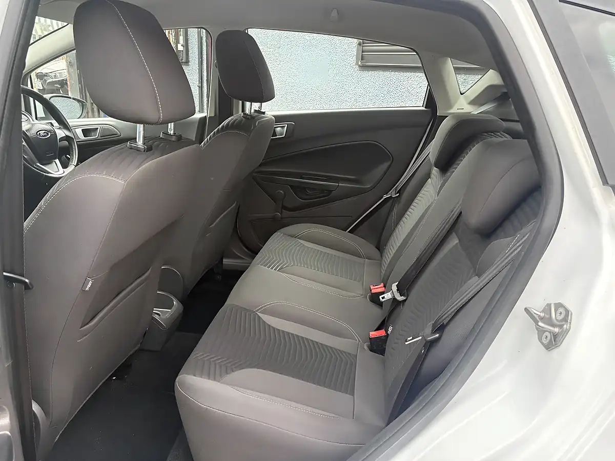 Used 2016 Ford Fiesta Zetec Frozen White - Interior and Exterior details 7