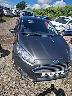 Used 2016 Ford Fiesta Zetec Grey - Interior and Exterior details 10