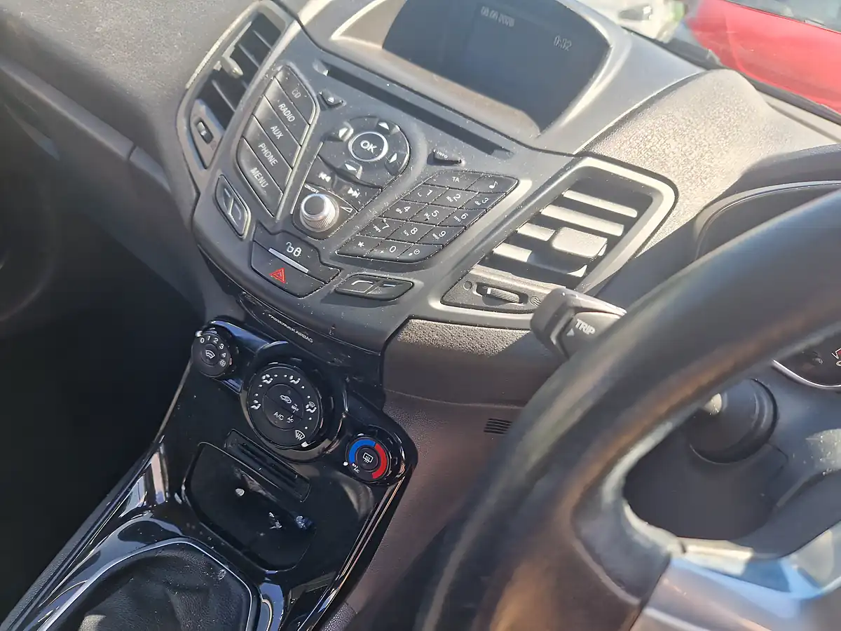 Used 2016 Ford Fiesta Zetec Grey - Interior and Exterior details 18