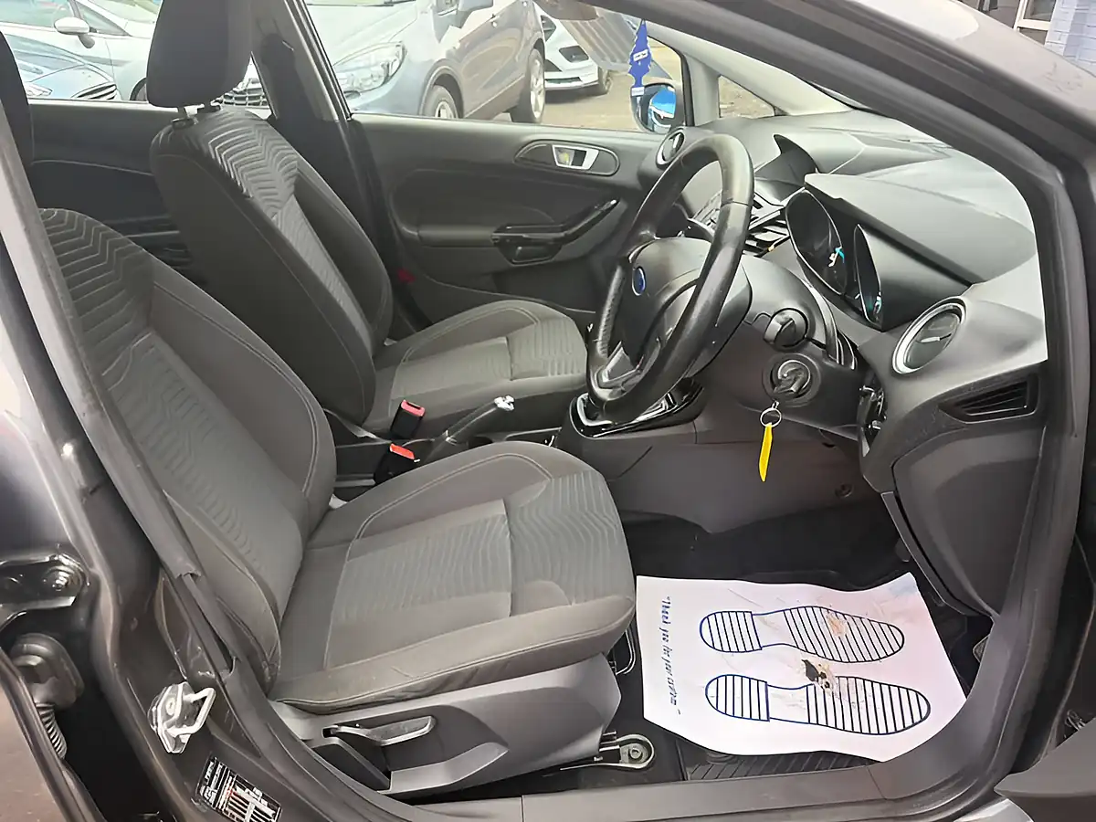 Used 2016 Ford Fiesta Zetec Grey - Interior and Exterior details 17