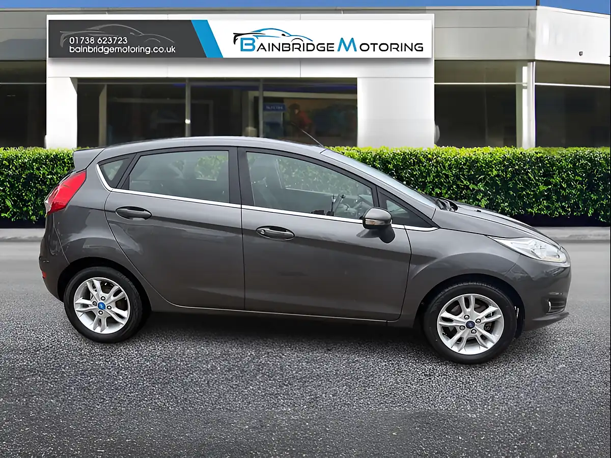 Used 2016 Ford Fiesta Zetec Grey - Interior and Exterior details 2